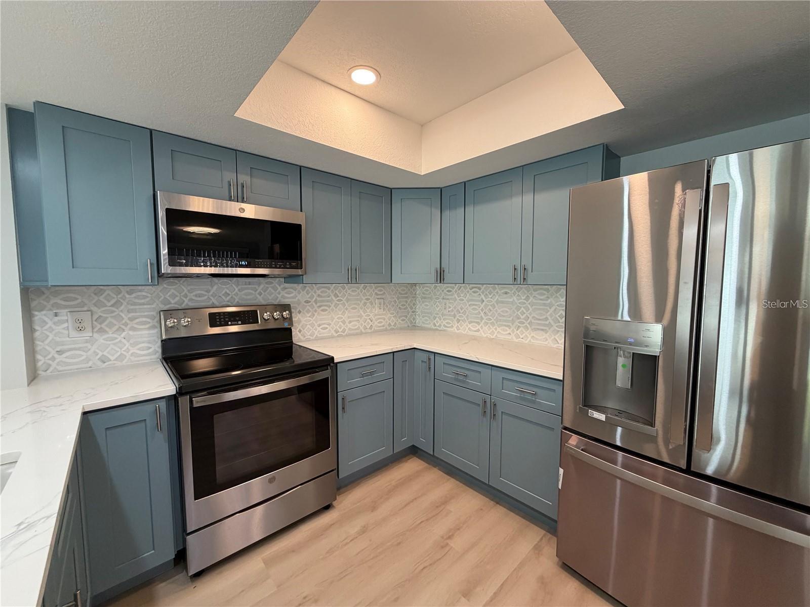 7550 SUNSHINE SKYWAY LN S #P11 — photo 8