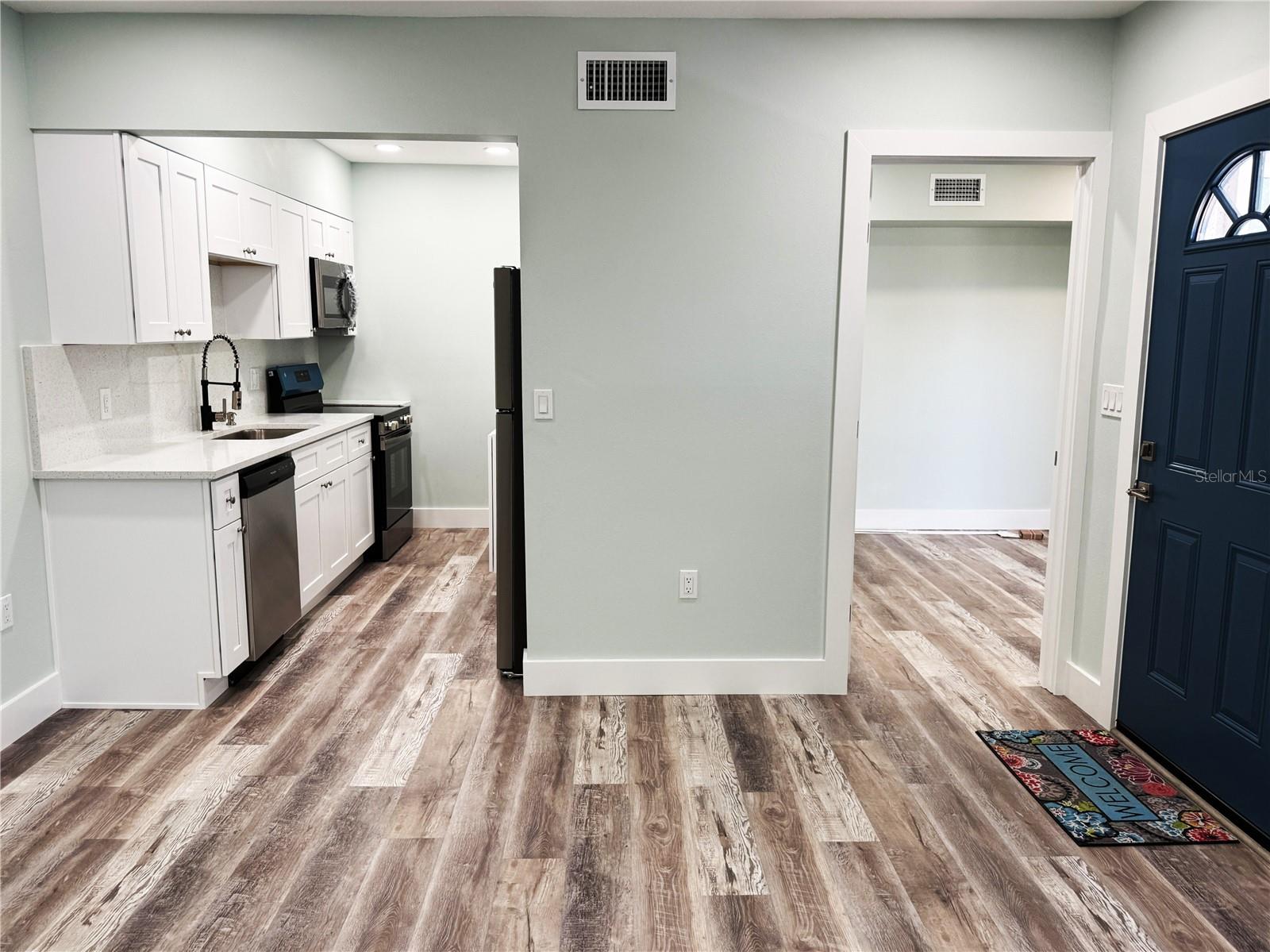 201 MEDALLION BLVD #D — photo 6