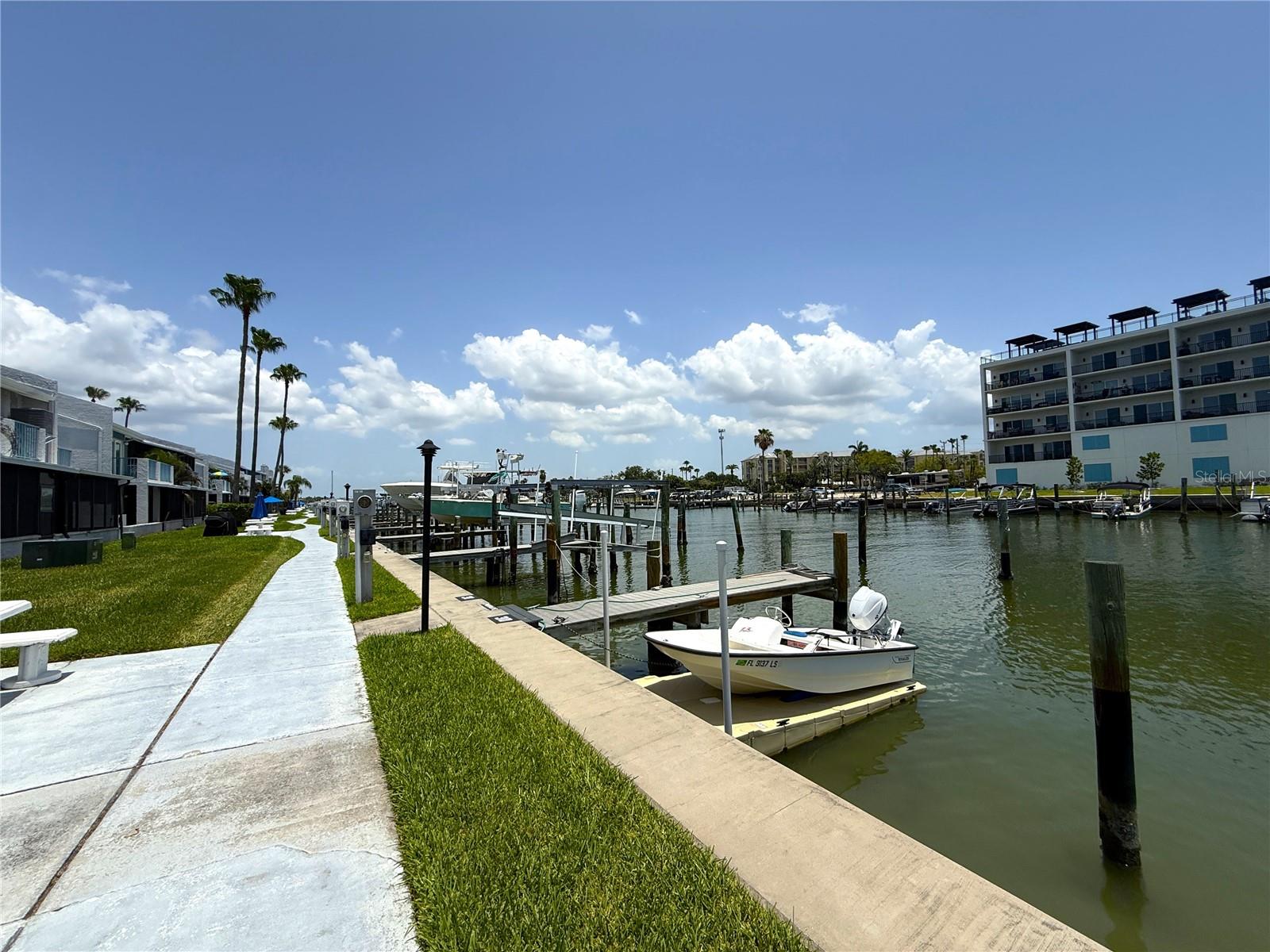 201 MEDALLION BLVD #D — photo 22