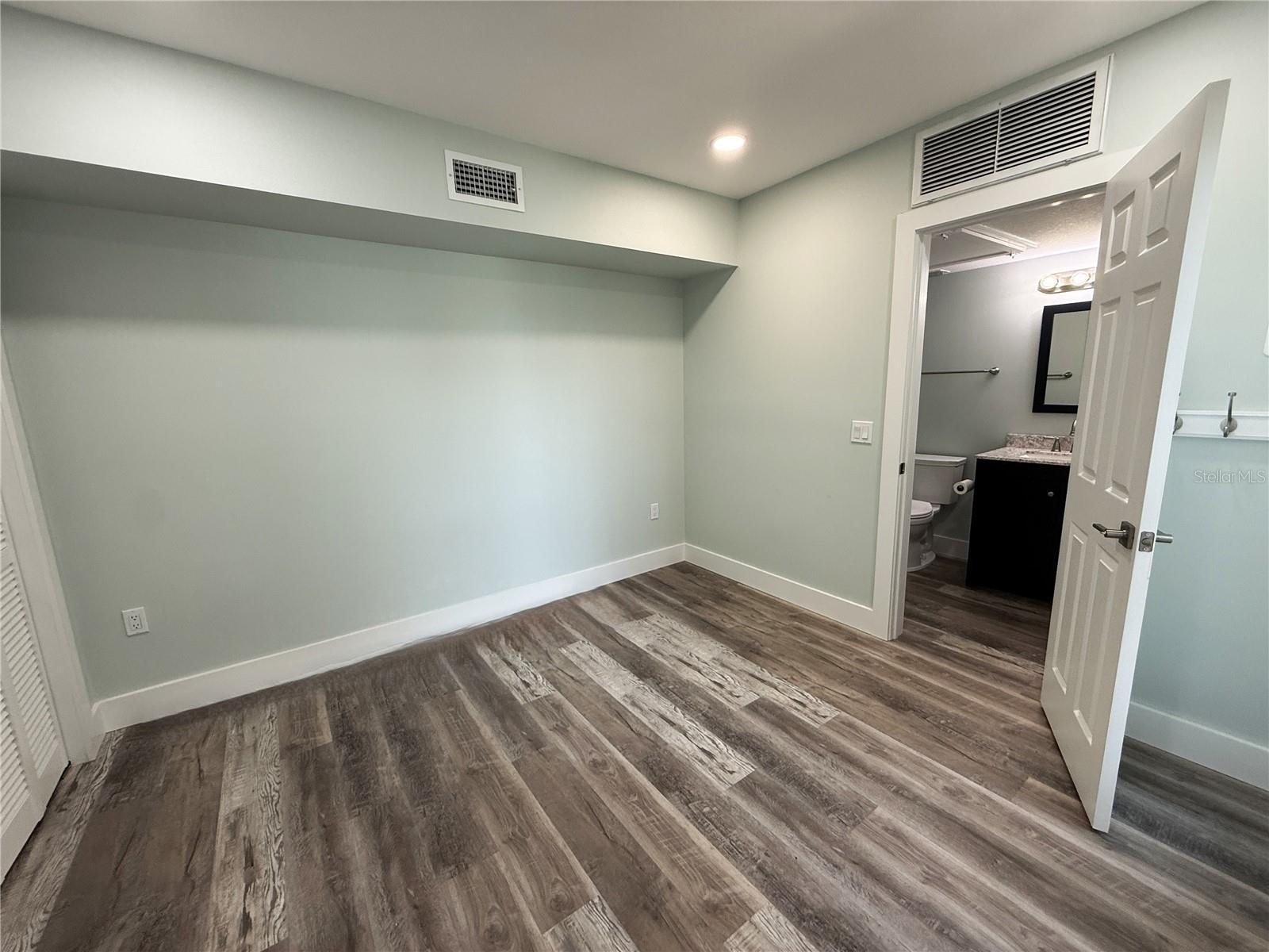 201 MEDALLION BLVD #D — photo 14