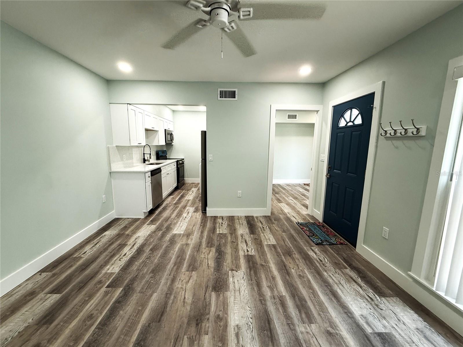 201 MEDALLION BLVD #D — photo 5