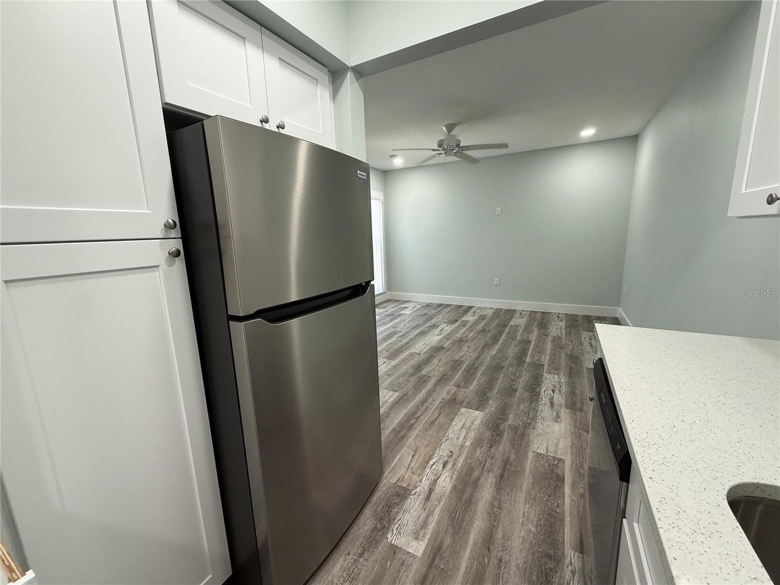 201 MEDALLION BLVD #D — photo 9