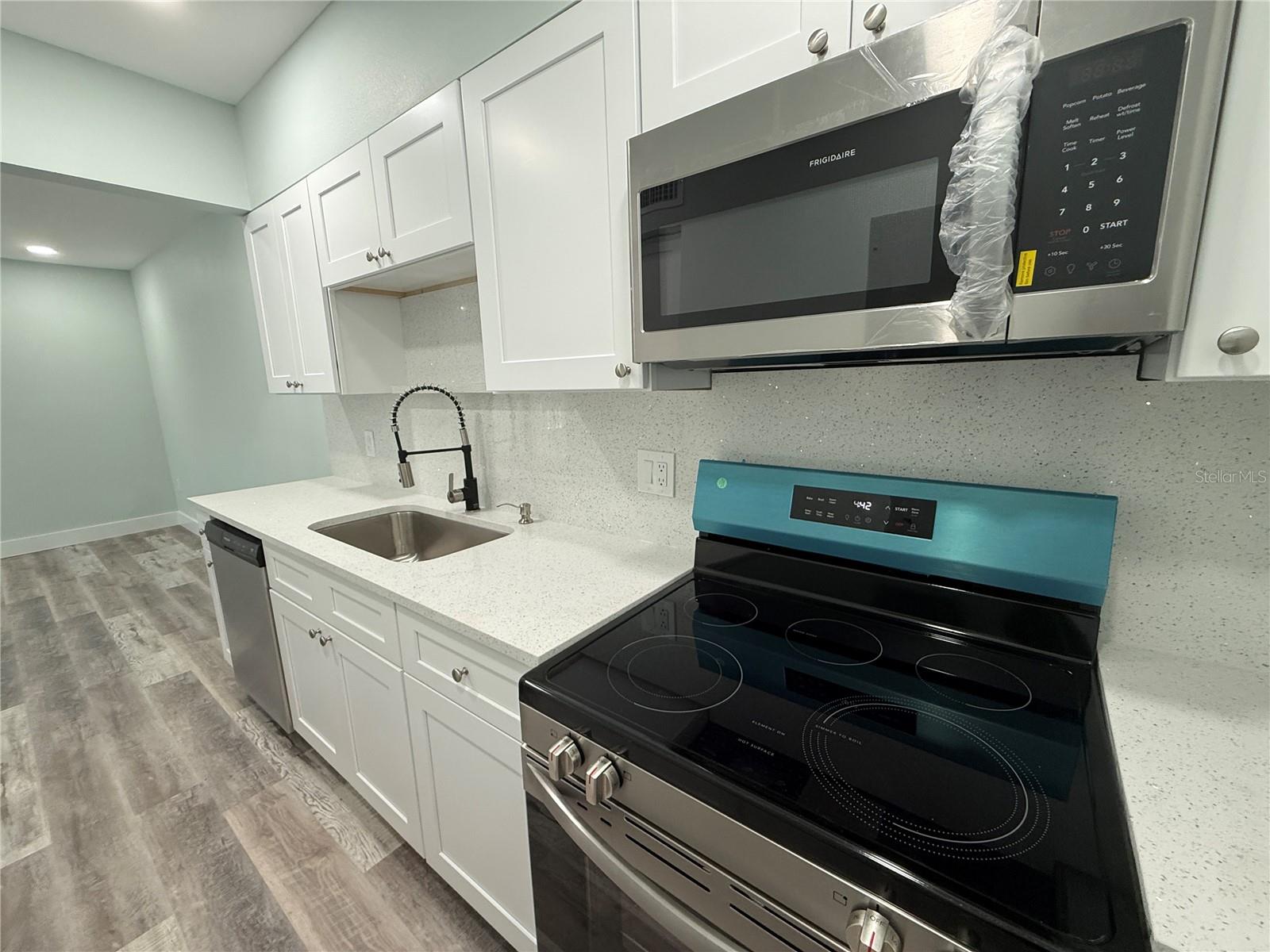 201 MEDALLION BLVD #D — photo 10