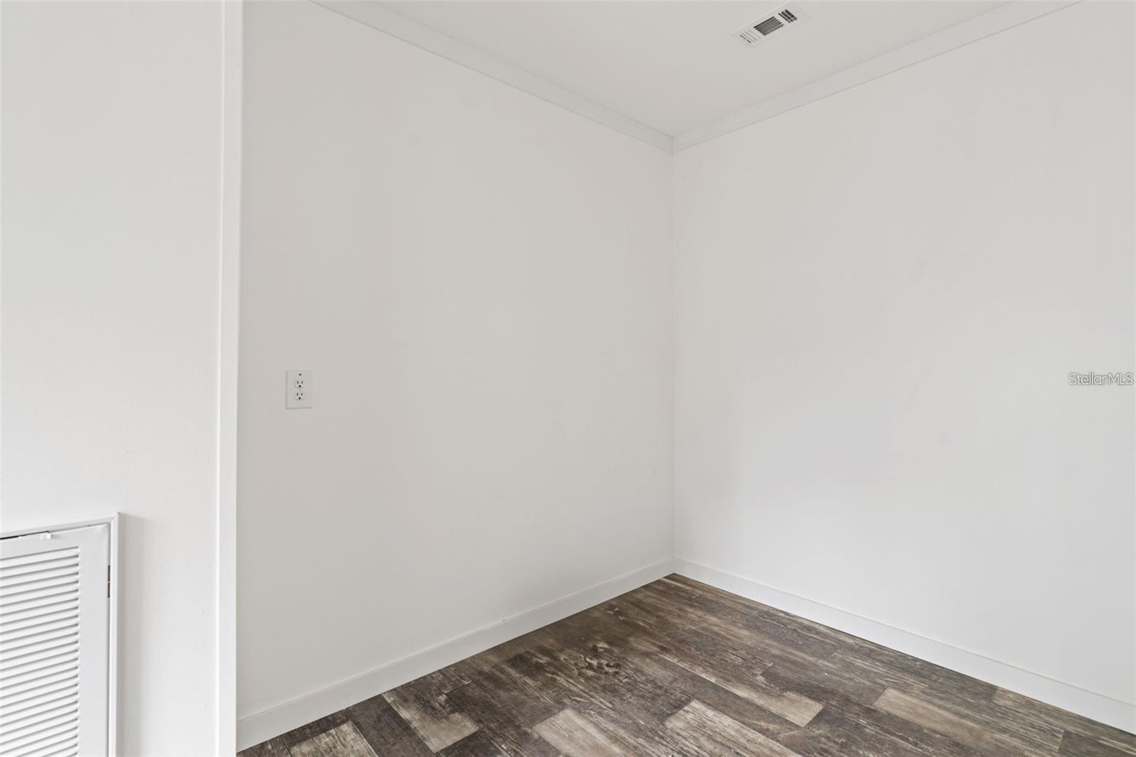 5234 YELLOW PINE ST N — photo 17