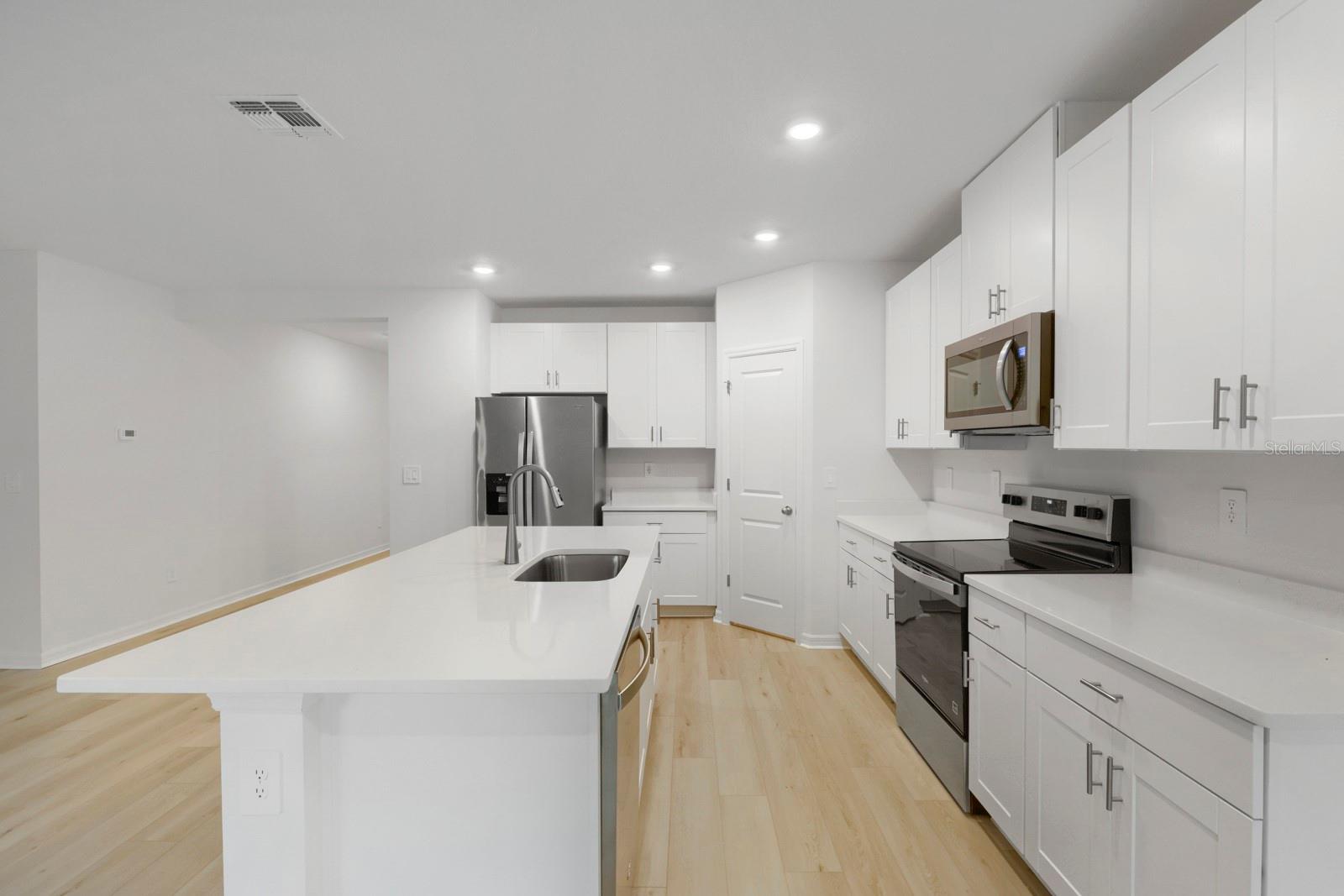 7637 SATTERFIELD TER — photo 12