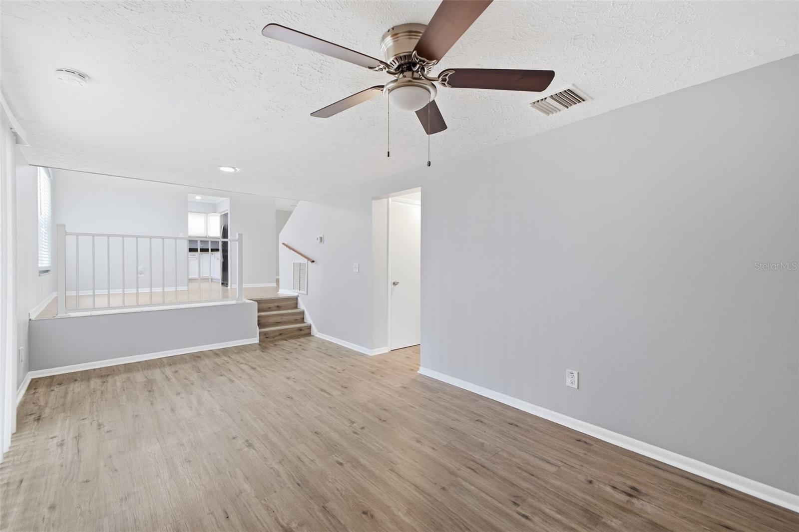 1200 LAKE VALRICO LN — photo 27