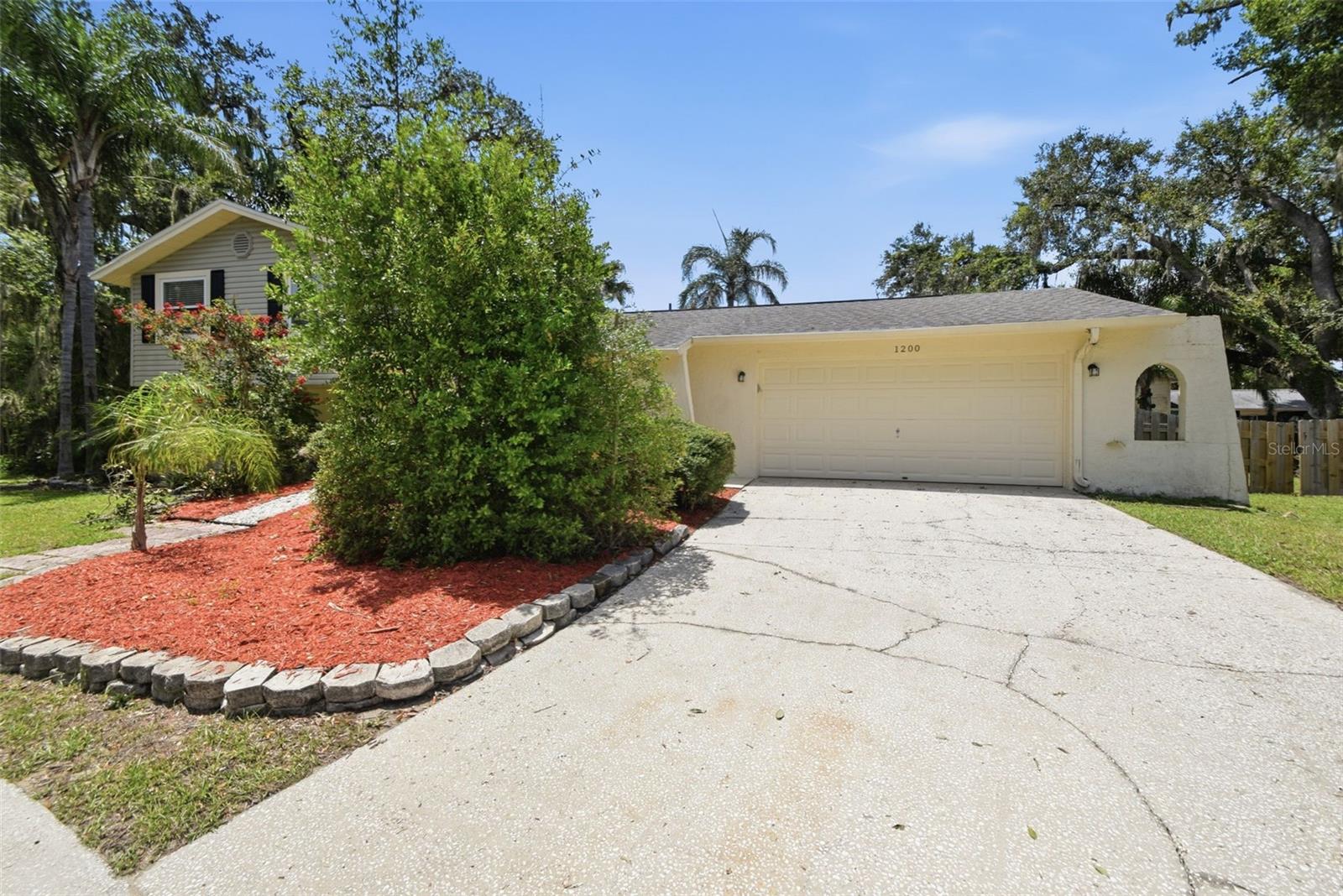 1200 LAKE VALRICO LN — photo 6