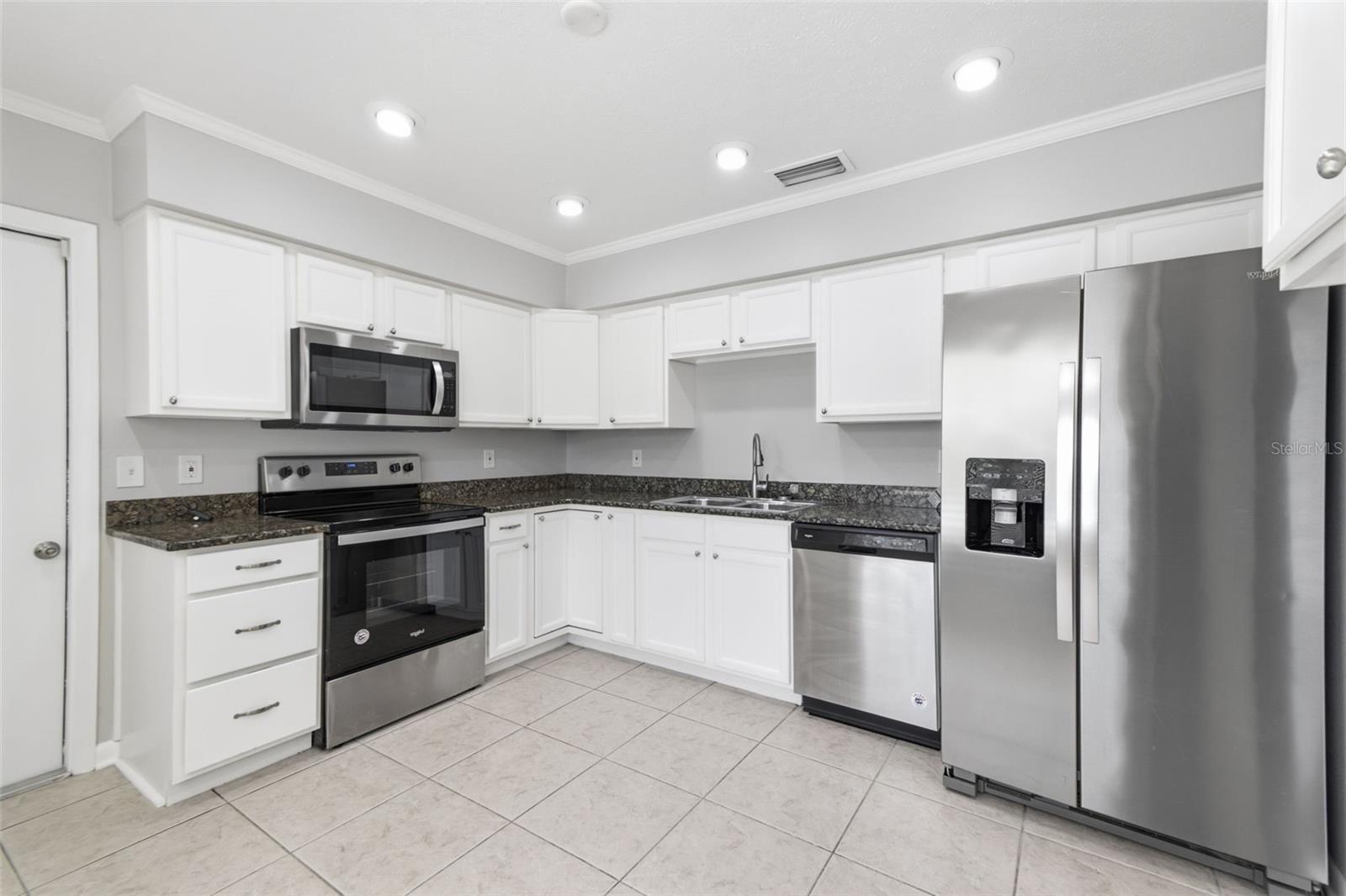 1200 LAKE VALRICO LN — photo 18