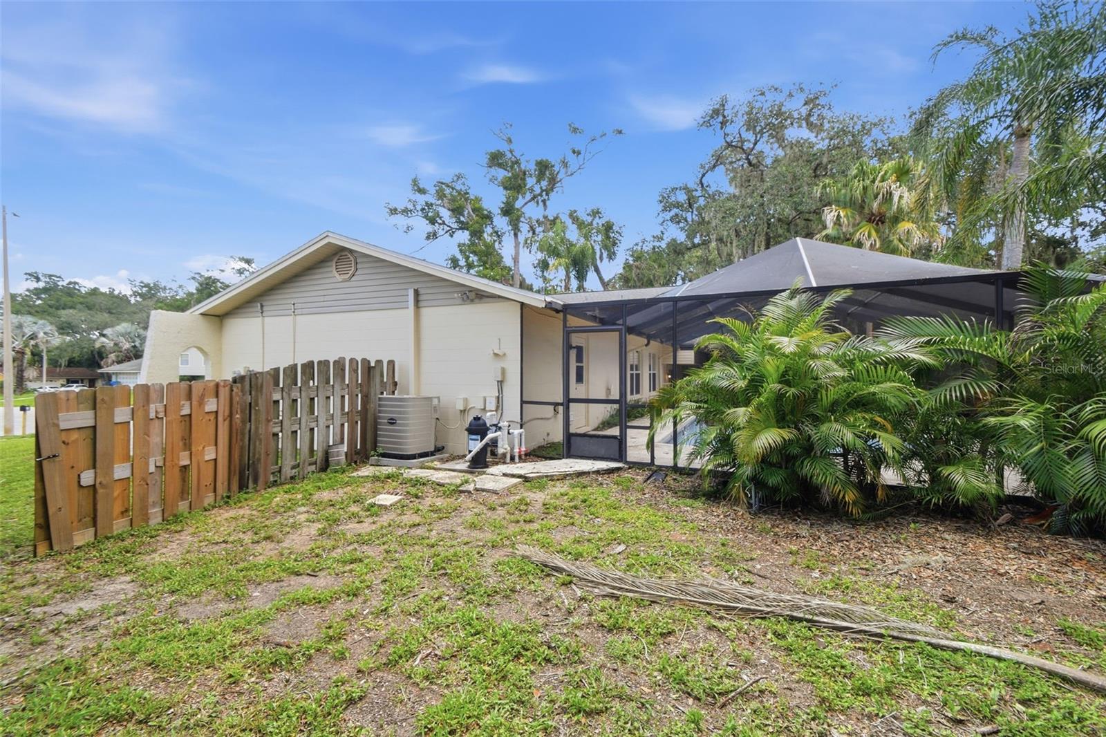 1200 LAKE VALRICO LN — photo 65