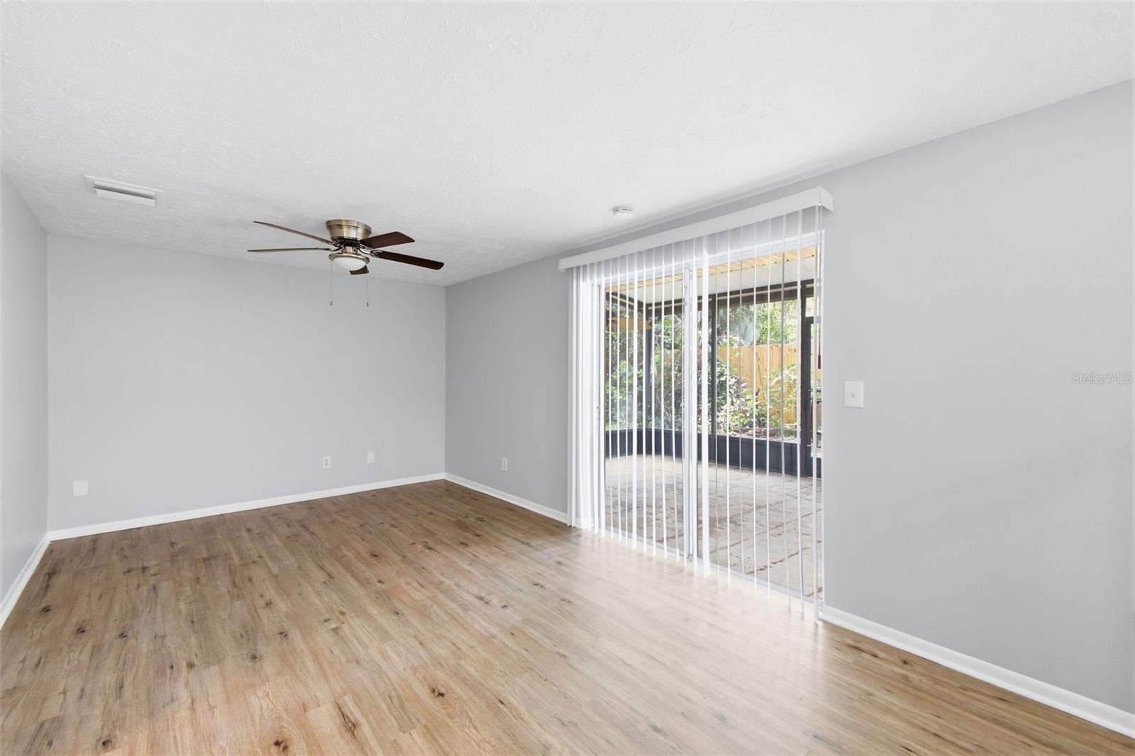 1200 LAKE VALRICO LN — photo 28