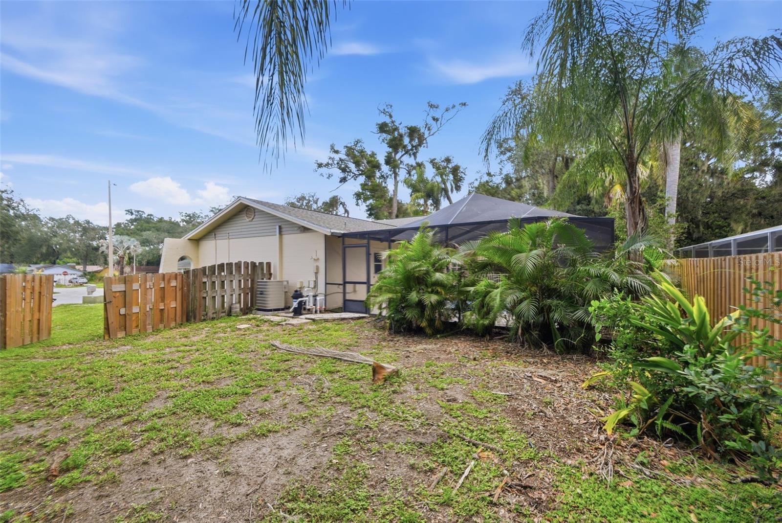 1200 LAKE VALRICO LN — photo 66