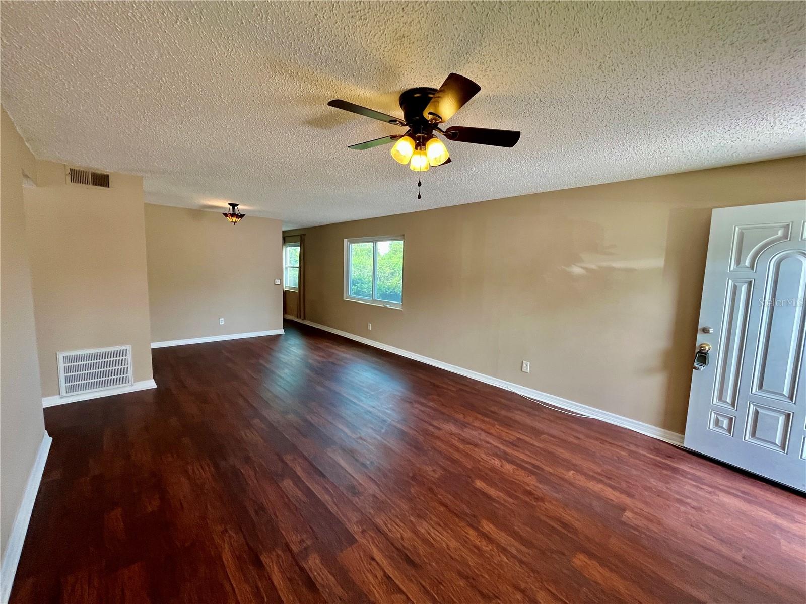 2458 COLUMBIA DR #28 — photo 9
