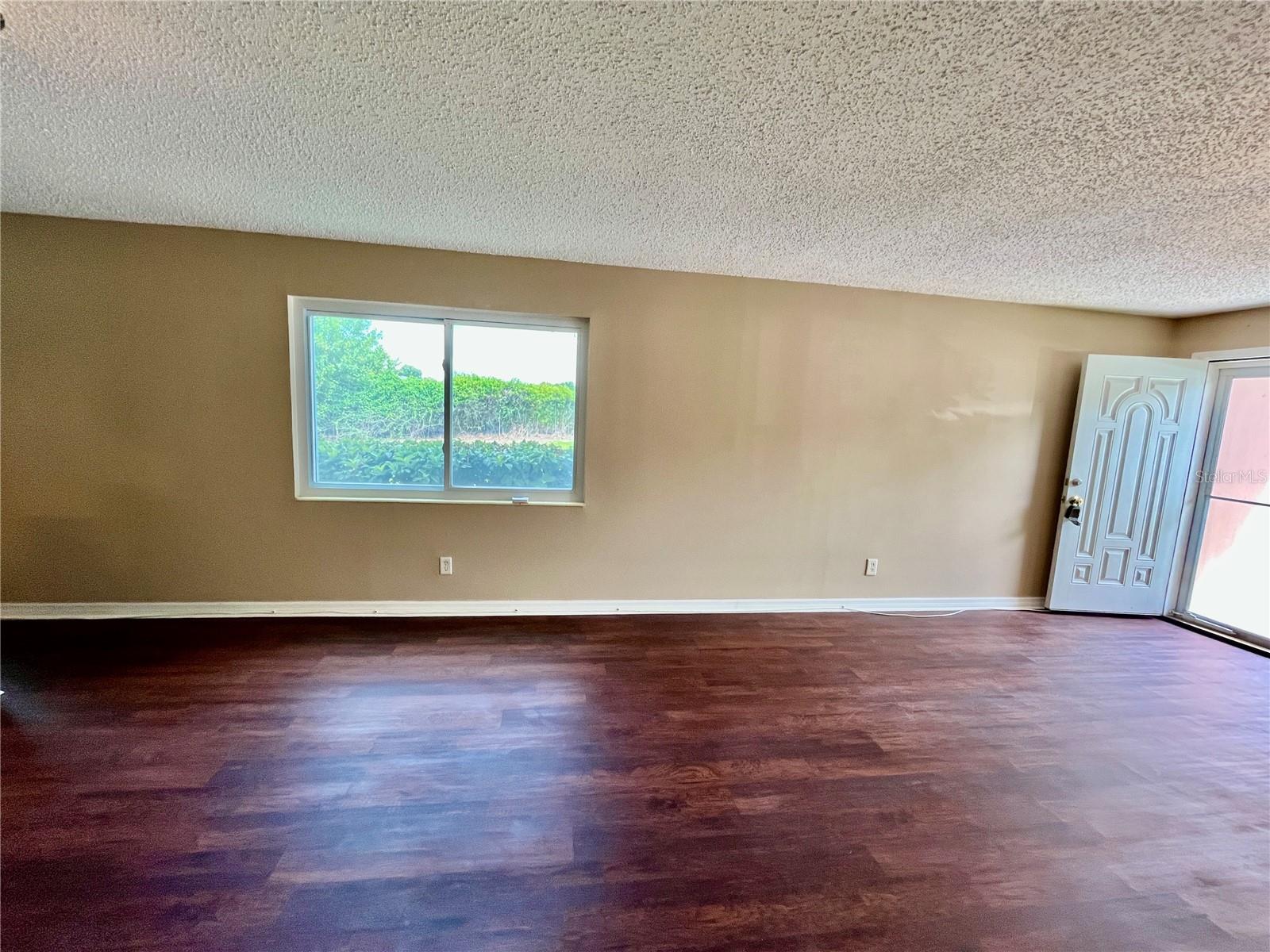 2458 COLUMBIA DR #28 — photo 8