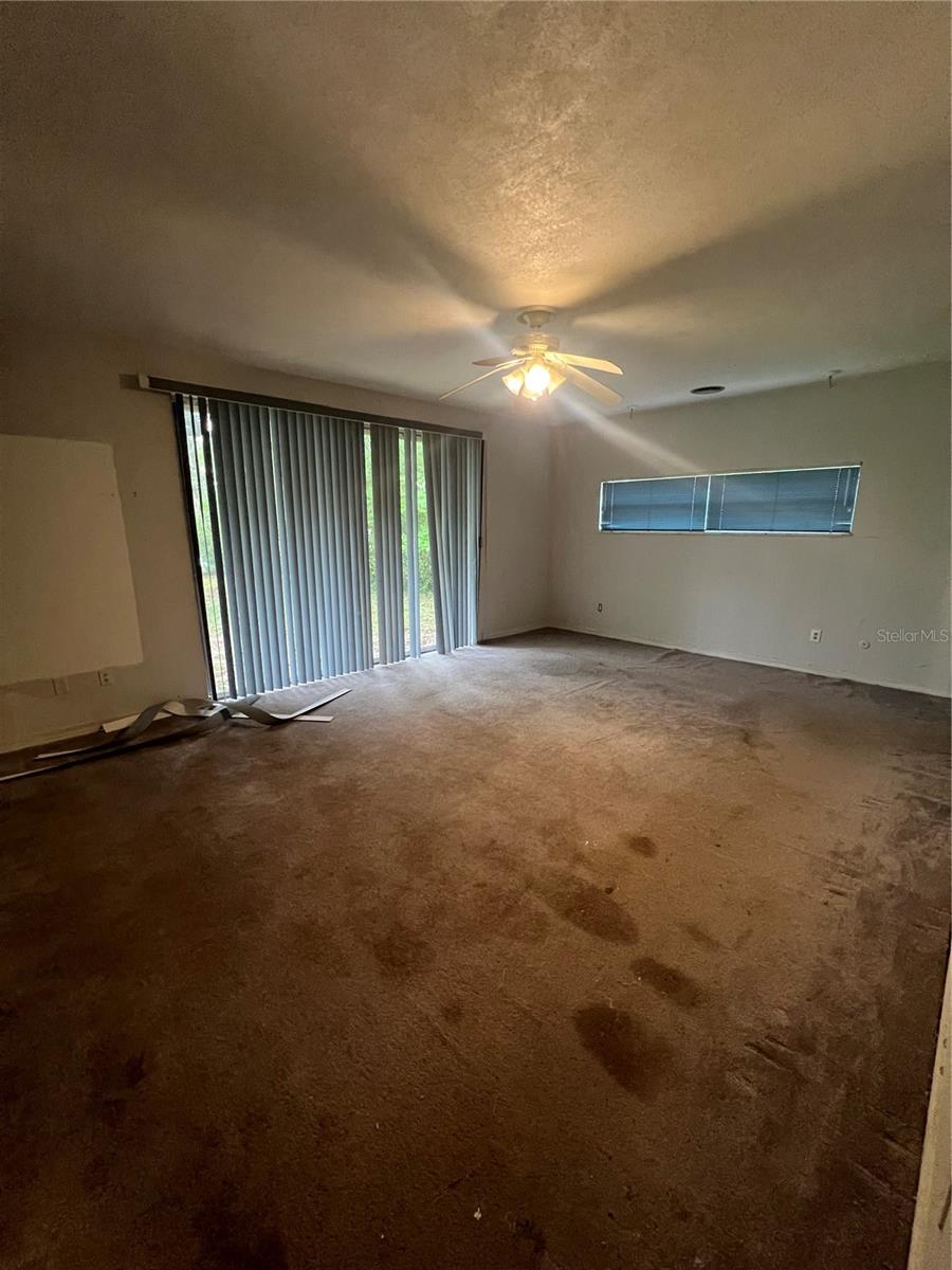 425 CRAIG DR — photo 15