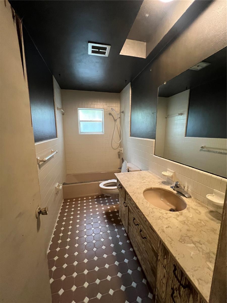 425 CRAIG DR — photo 18