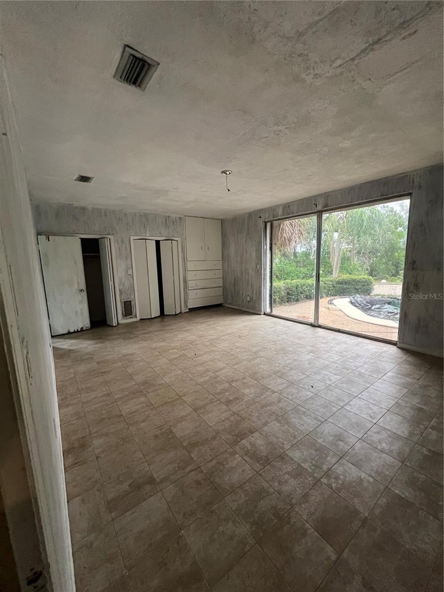 425 CRAIG DR — photo 20