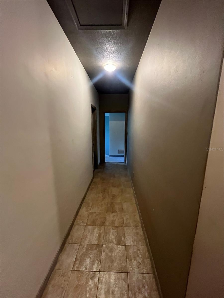 425 CRAIG DR — photo 17