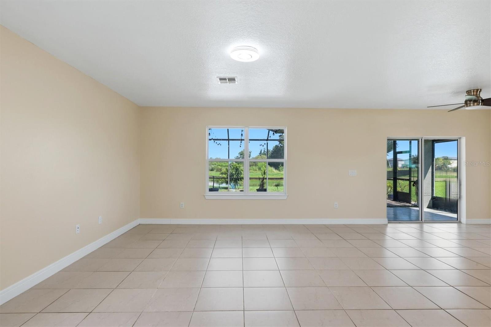 9108 ROYAL RIVER CIR — photo 7