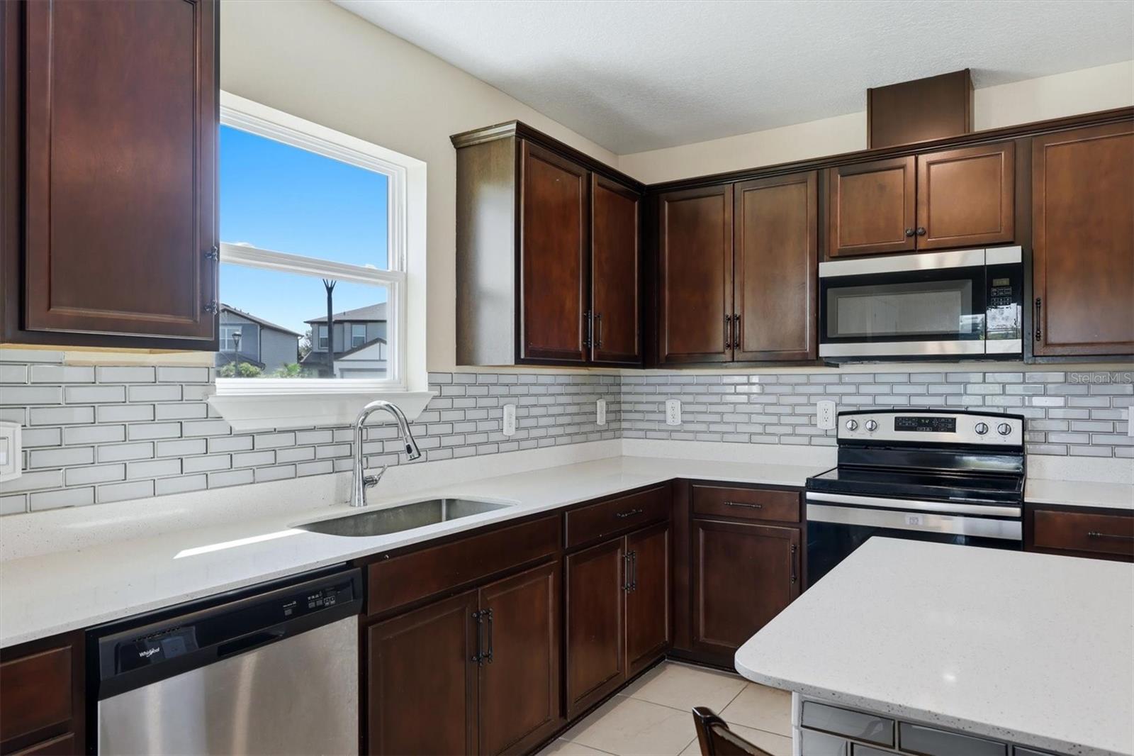 9108 ROYAL RIVER CIR — photo 19
