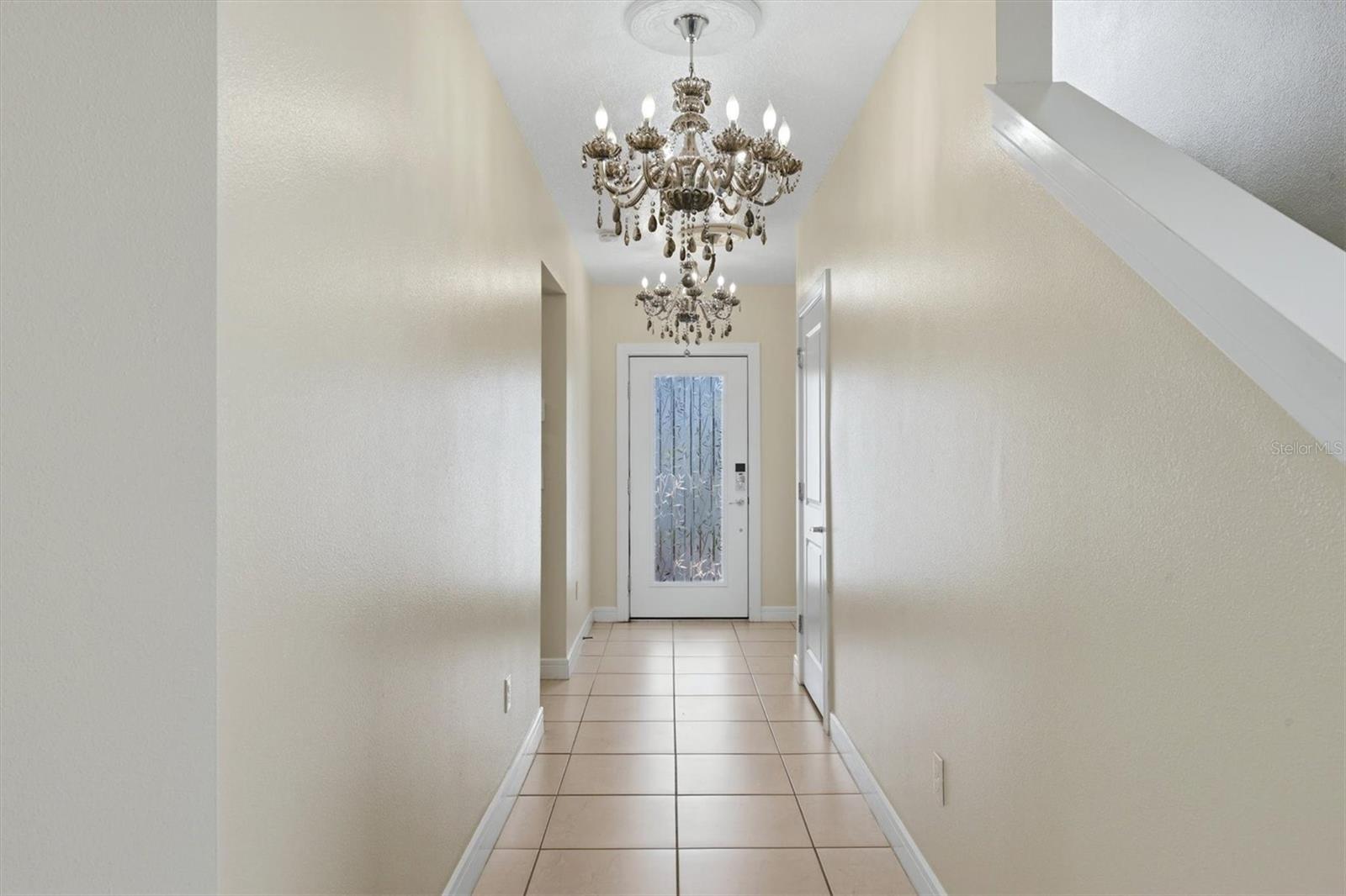 9108 ROYAL RIVER CIR — photo 4