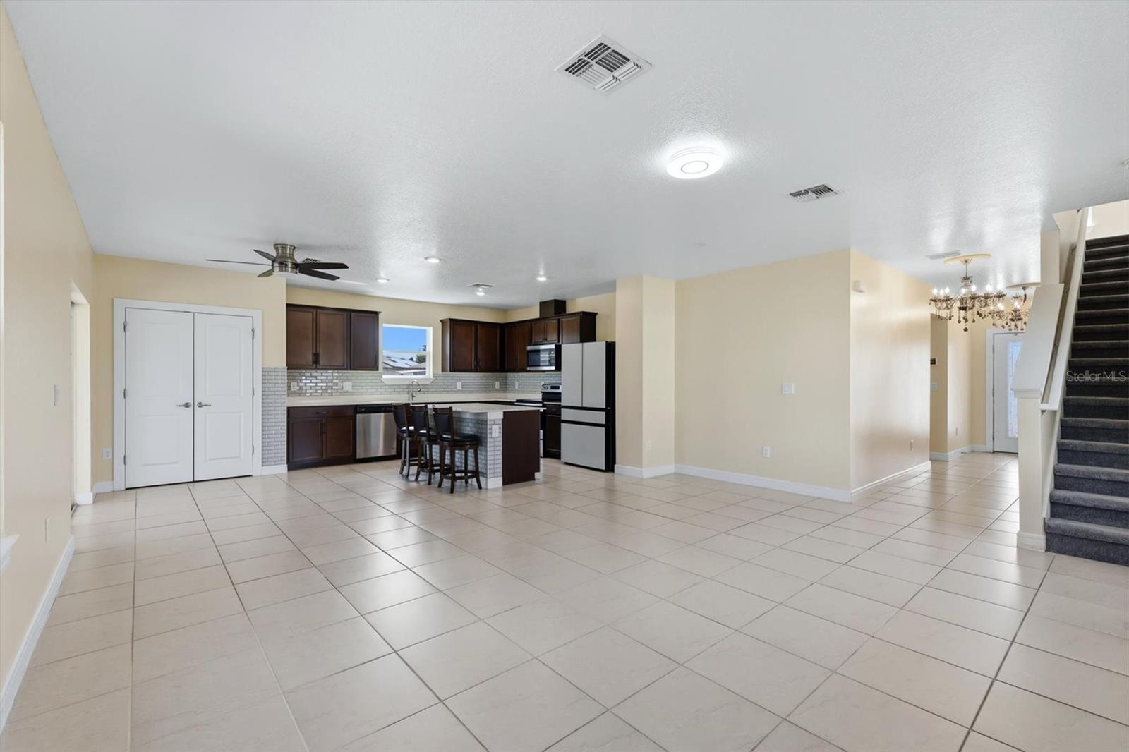 9108 ROYAL RIVER CIR — photo 12