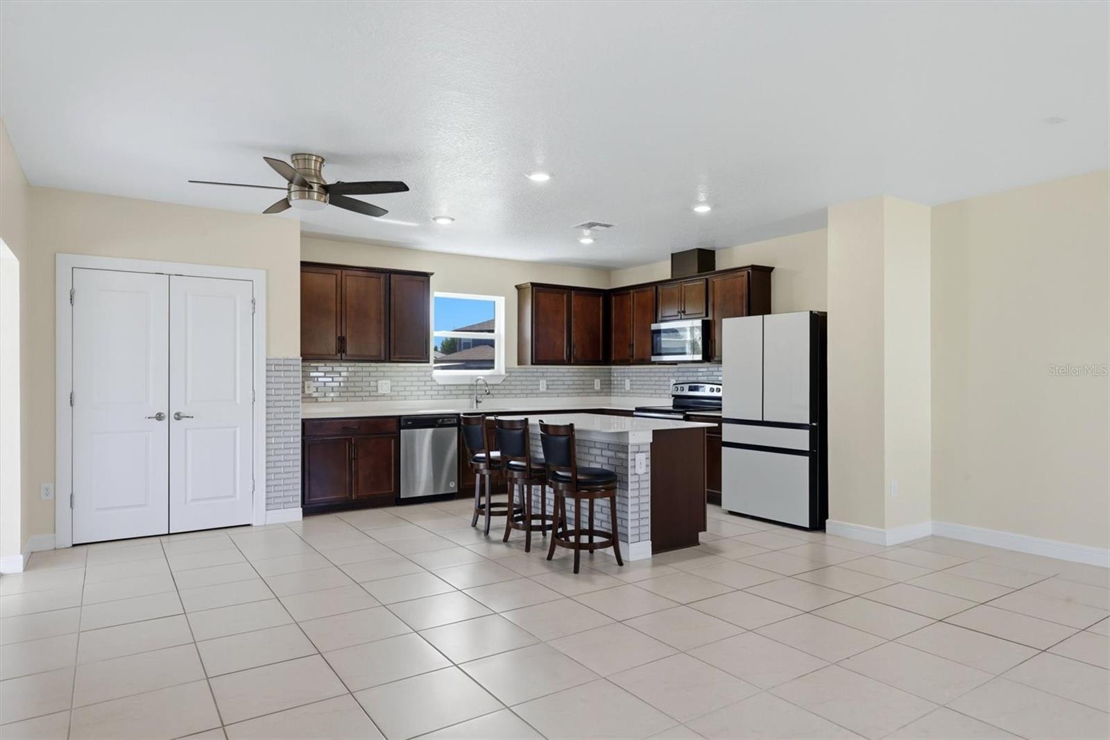 9108 ROYAL RIVER CIR — photo 14