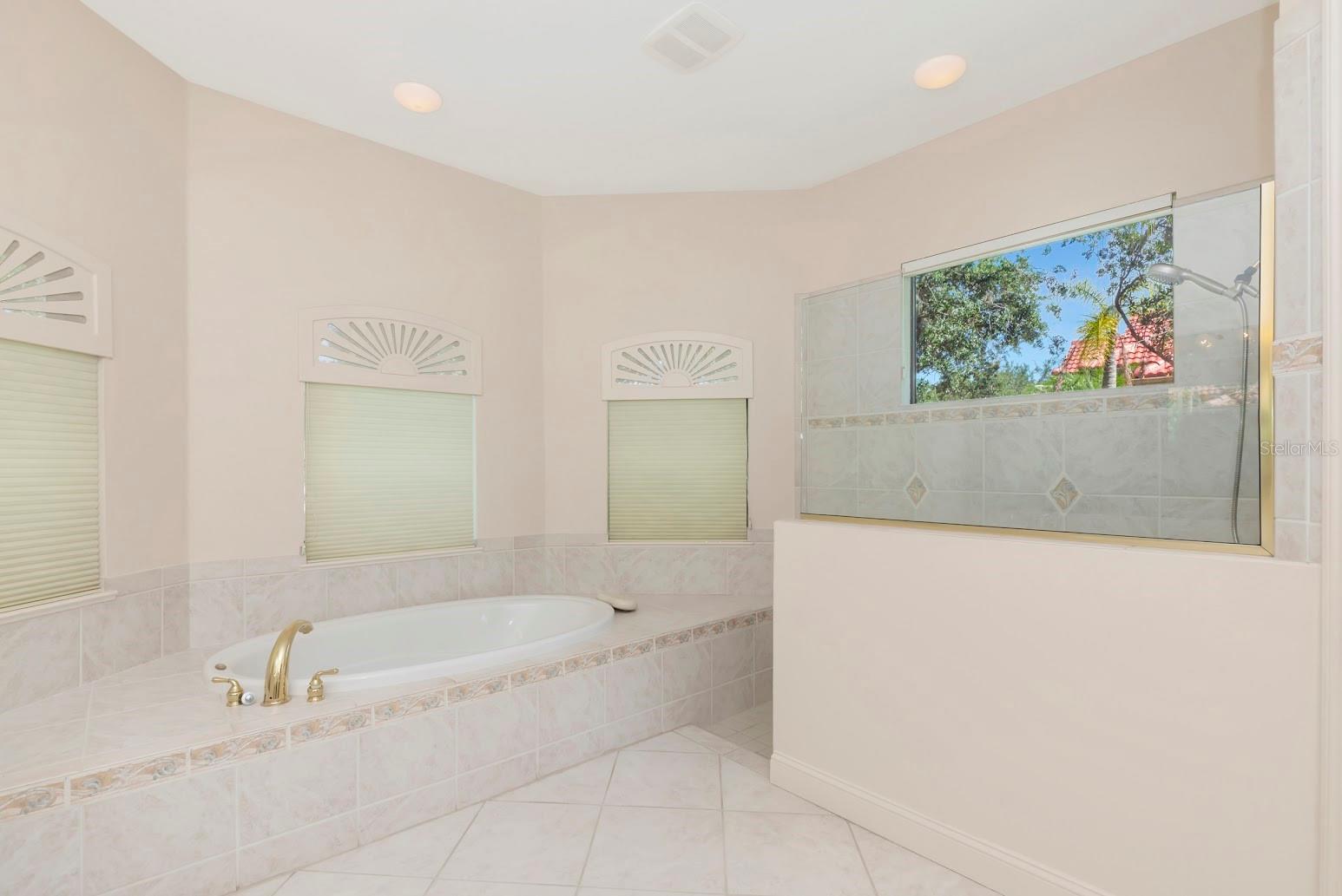 2012 ISLAND ESTATES DR — photo 20