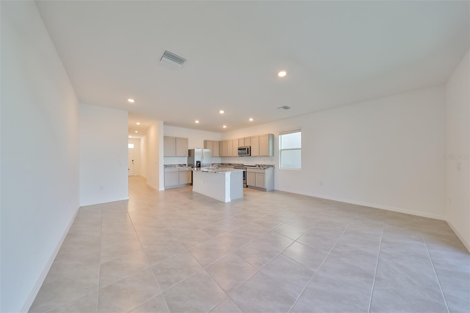 379 MANGROVE SHADE CIR — photo 4