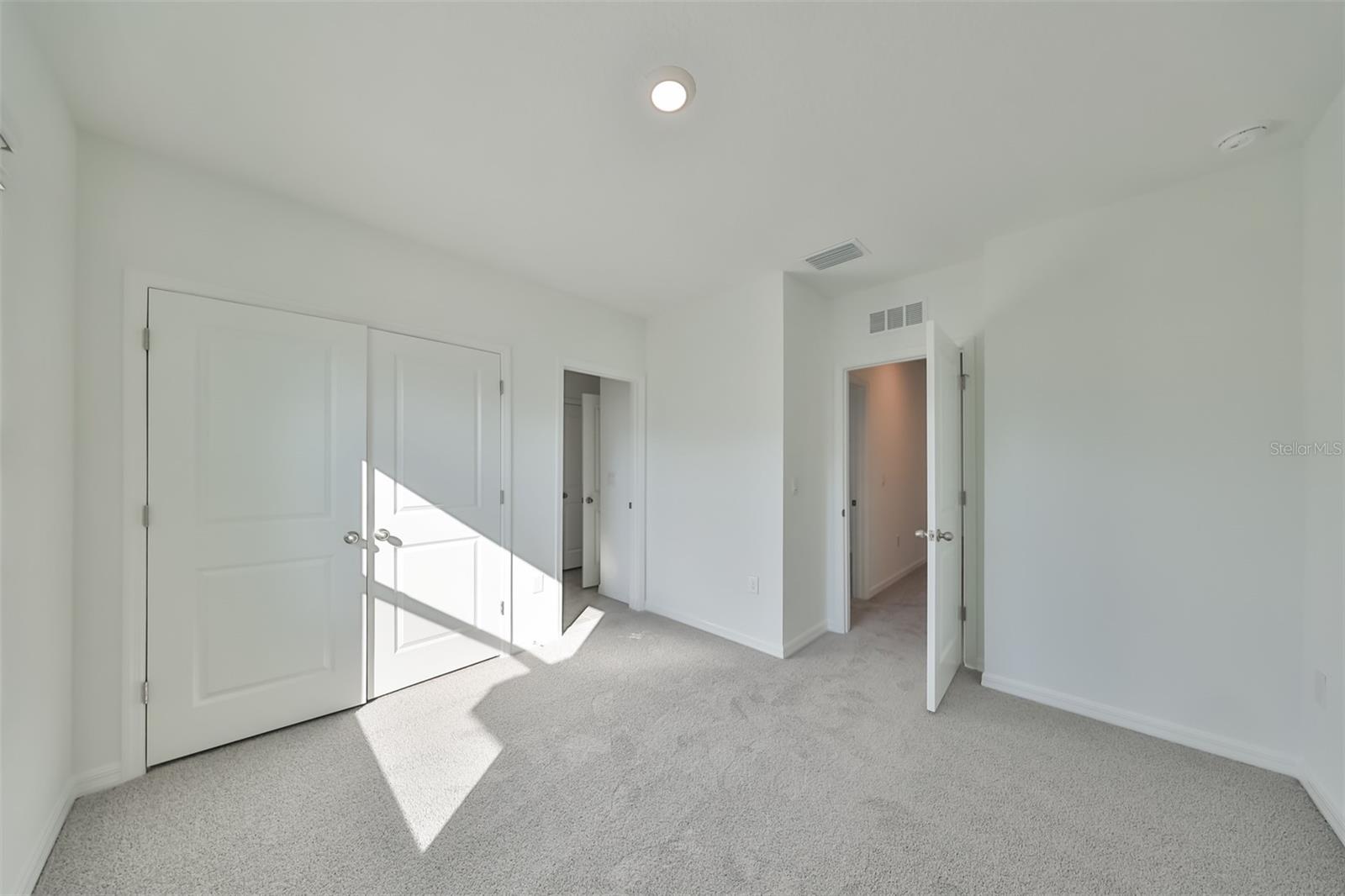 379 MANGROVE SHADE CIR — photo 11