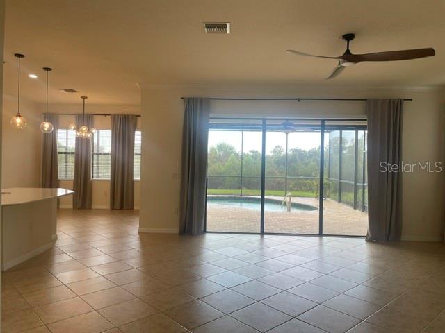 10485 CROOKED CREEK DR — photo 4