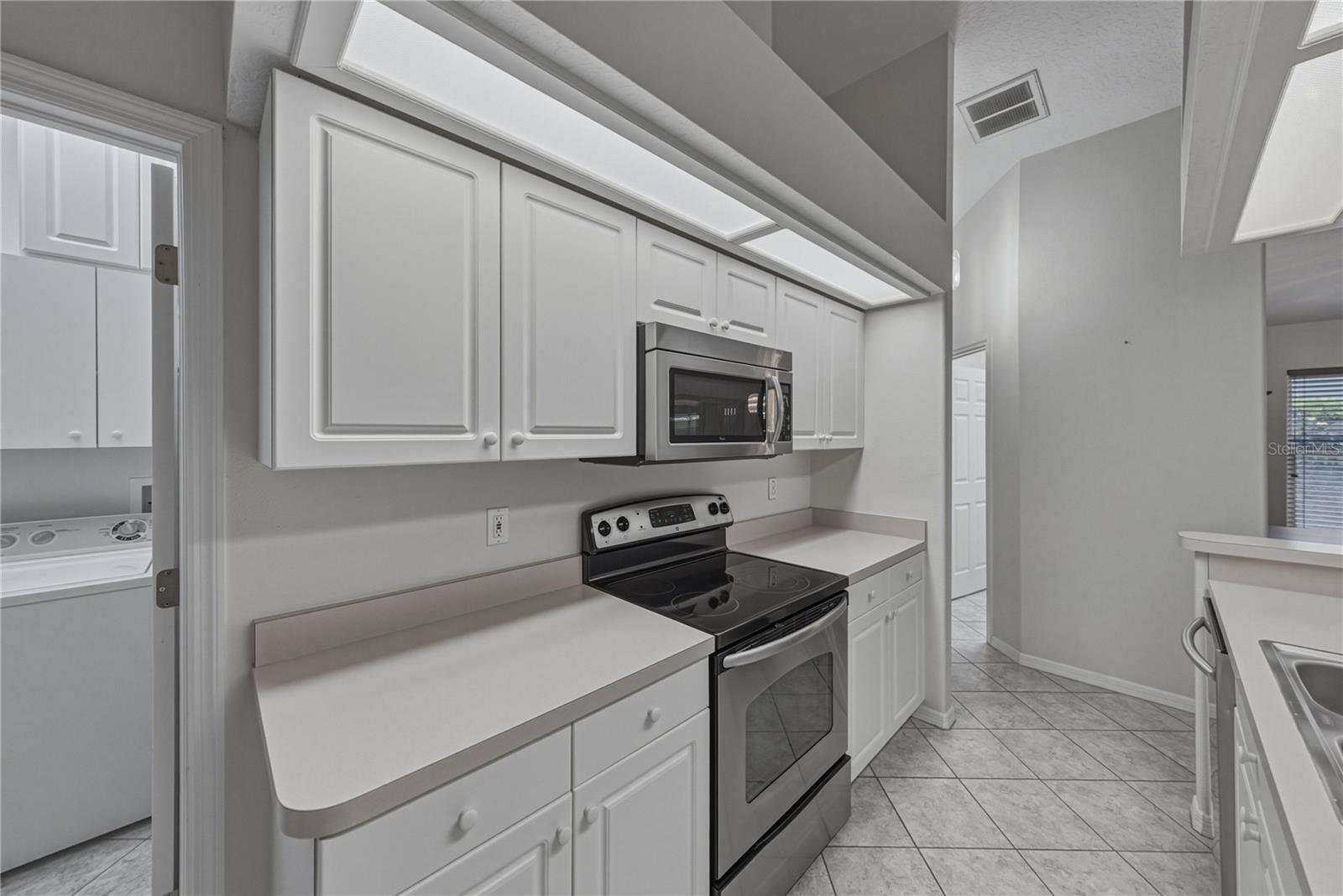 6232 HUNTINGTON DR — photo 20