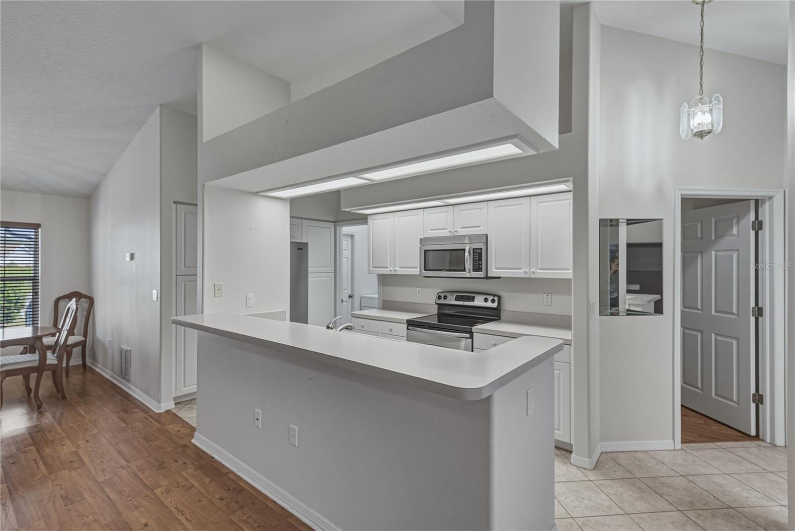 6232 HUNTINGTON DR — photo 17