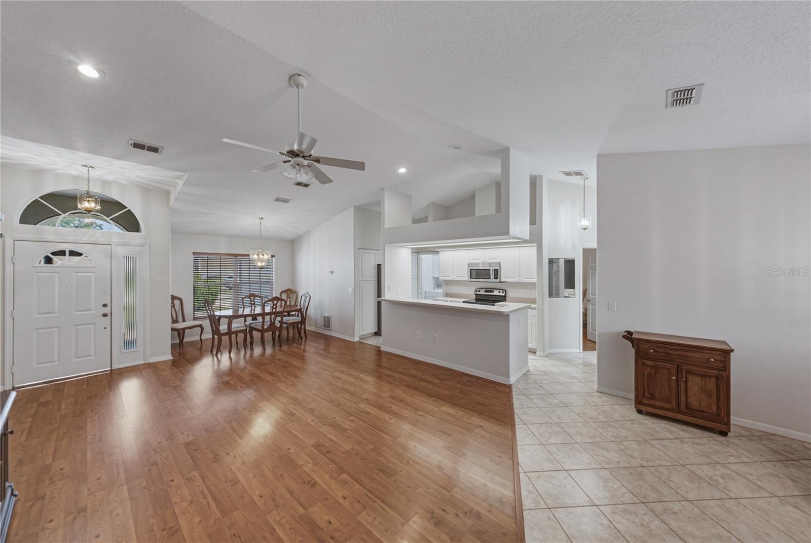6232 HUNTINGTON DR — photo 11