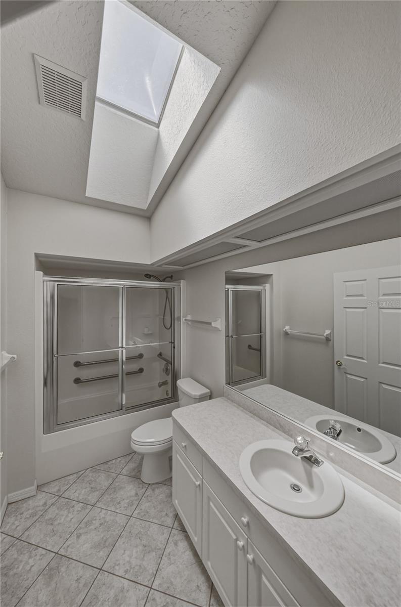 6232 HUNTINGTON DR — photo 42