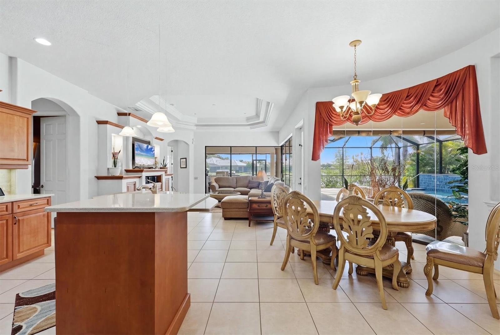 815 TROPEZ LN — photo 18