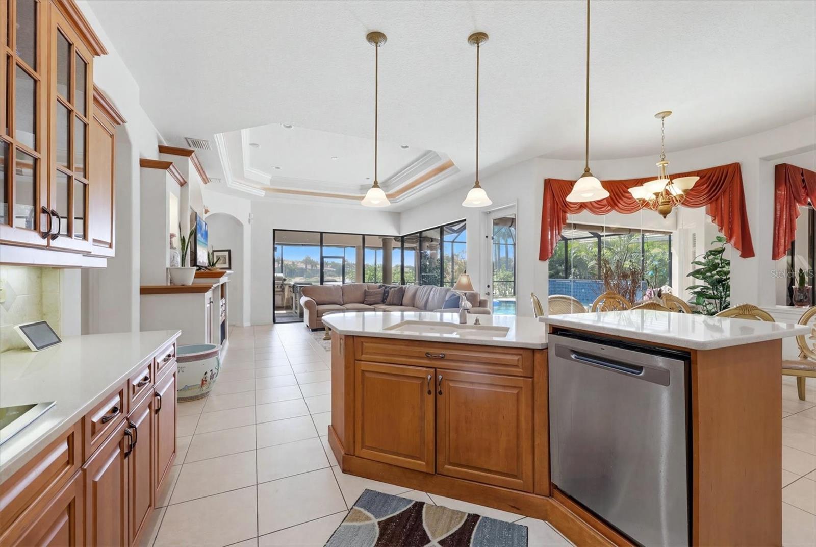 815 TROPEZ LN — photo 4