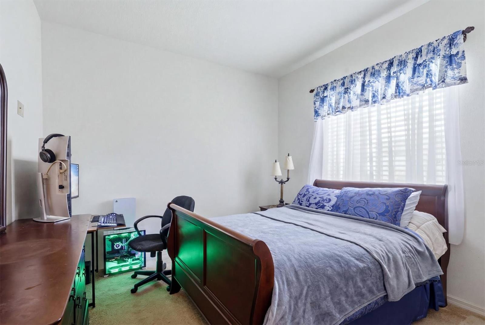 815 TROPEZ LN — photo 32