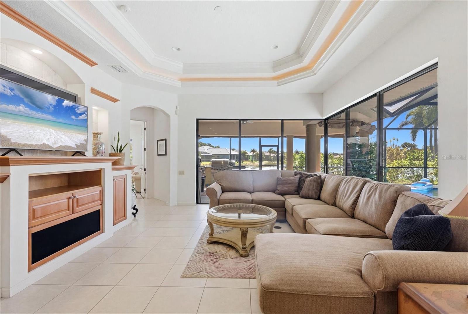 815 TROPEZ LN — photo 3