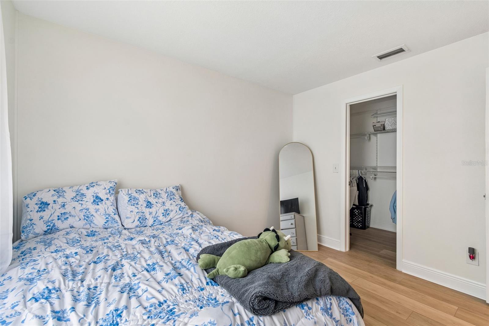 22408 SHORESIDE DR — photo 42