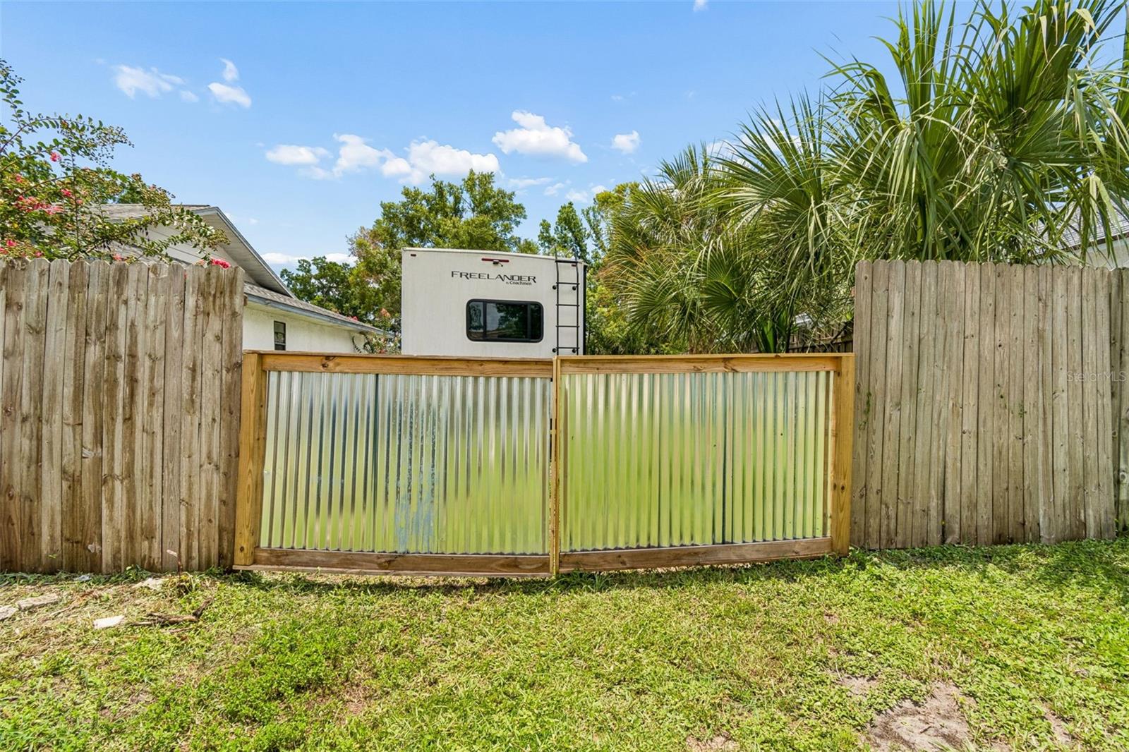 22408 SHORESIDE DR — photo 70