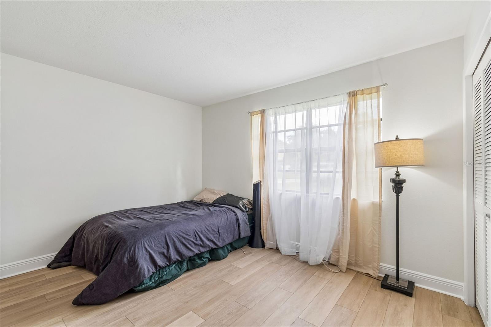 22408 SHORESIDE DR — photo 33