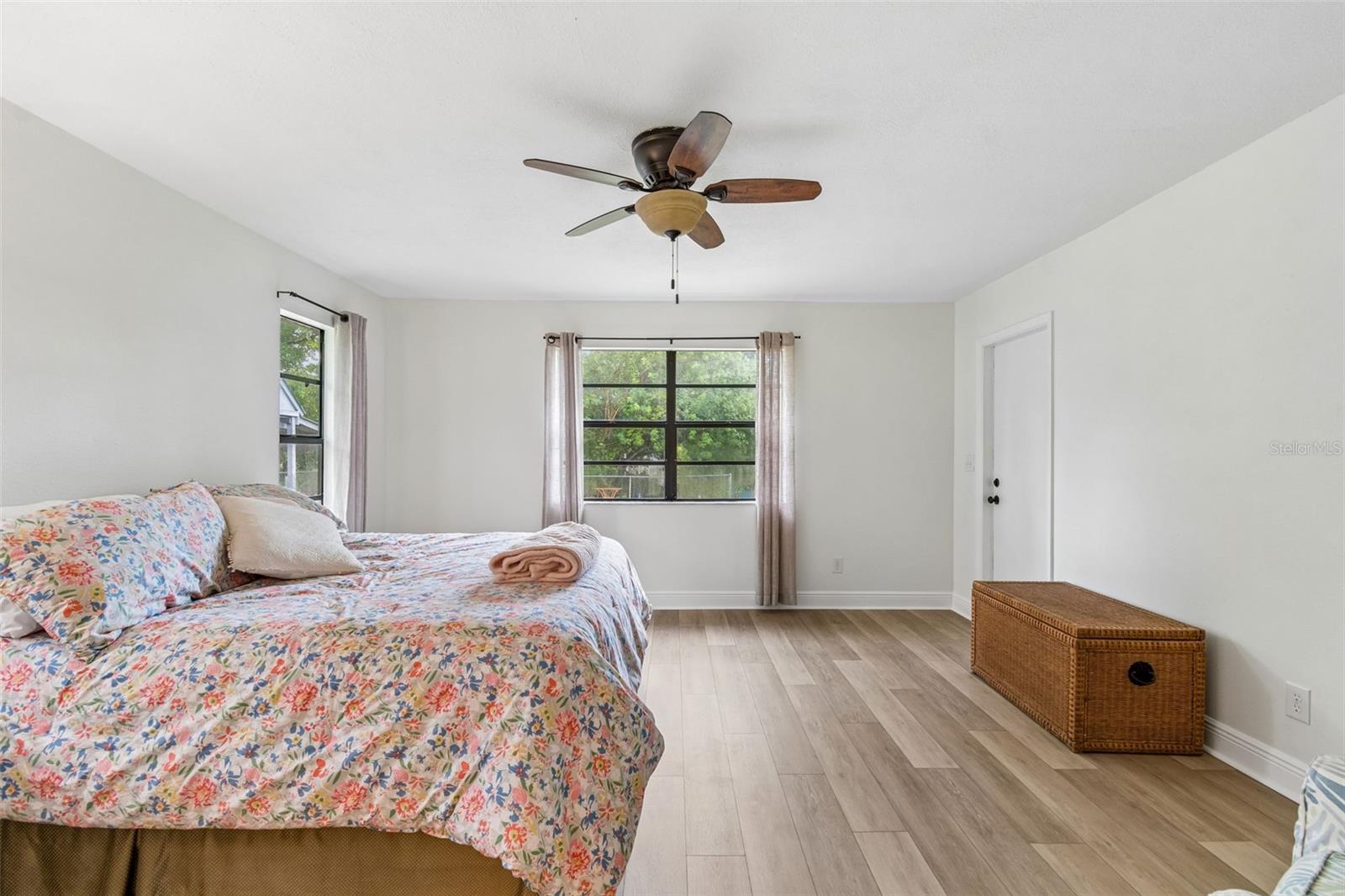 22408 SHORESIDE DR — photo 21