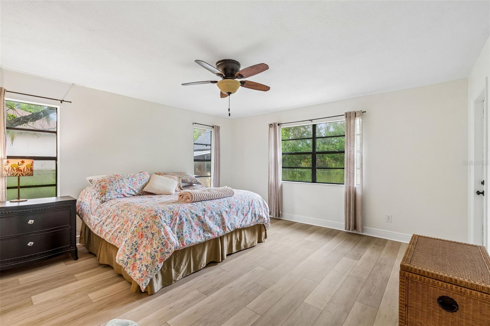 22408 SHORESIDE DR — photo 20