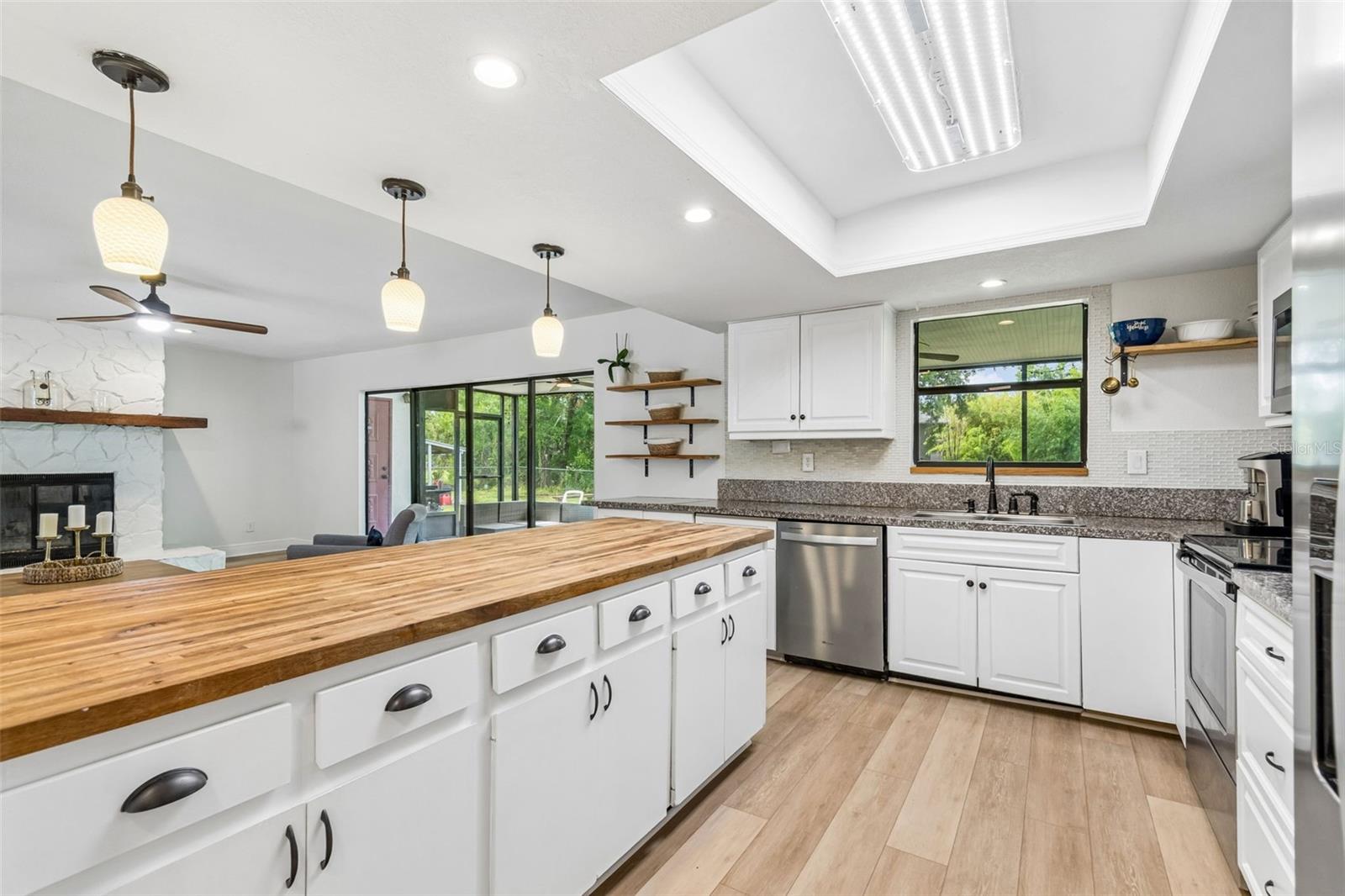 22408 SHORESIDE DR — photo 16