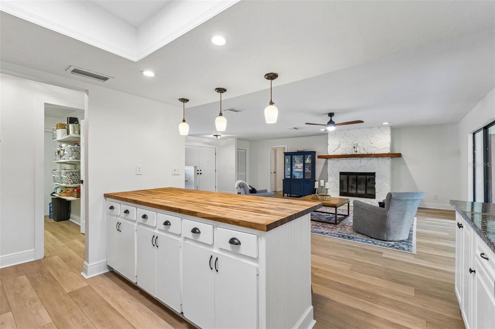 22408 SHORESIDE DR — photo 13