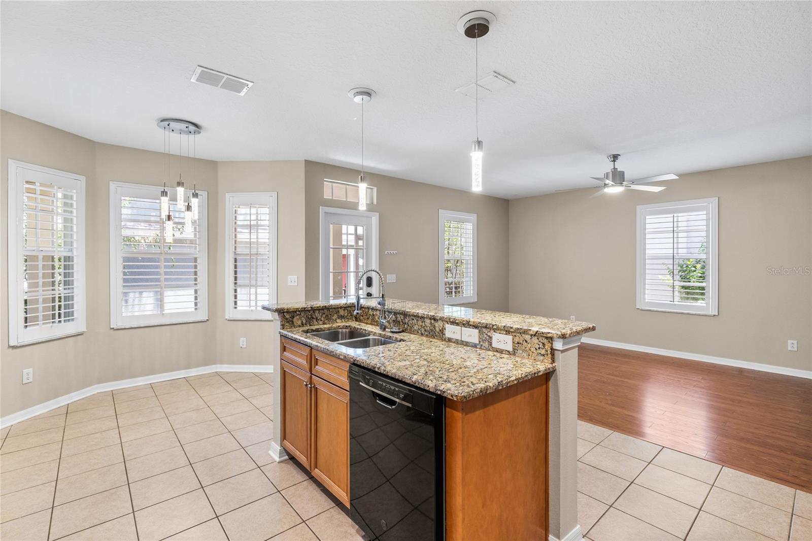 5906 BEACONPARK ST — photo 24