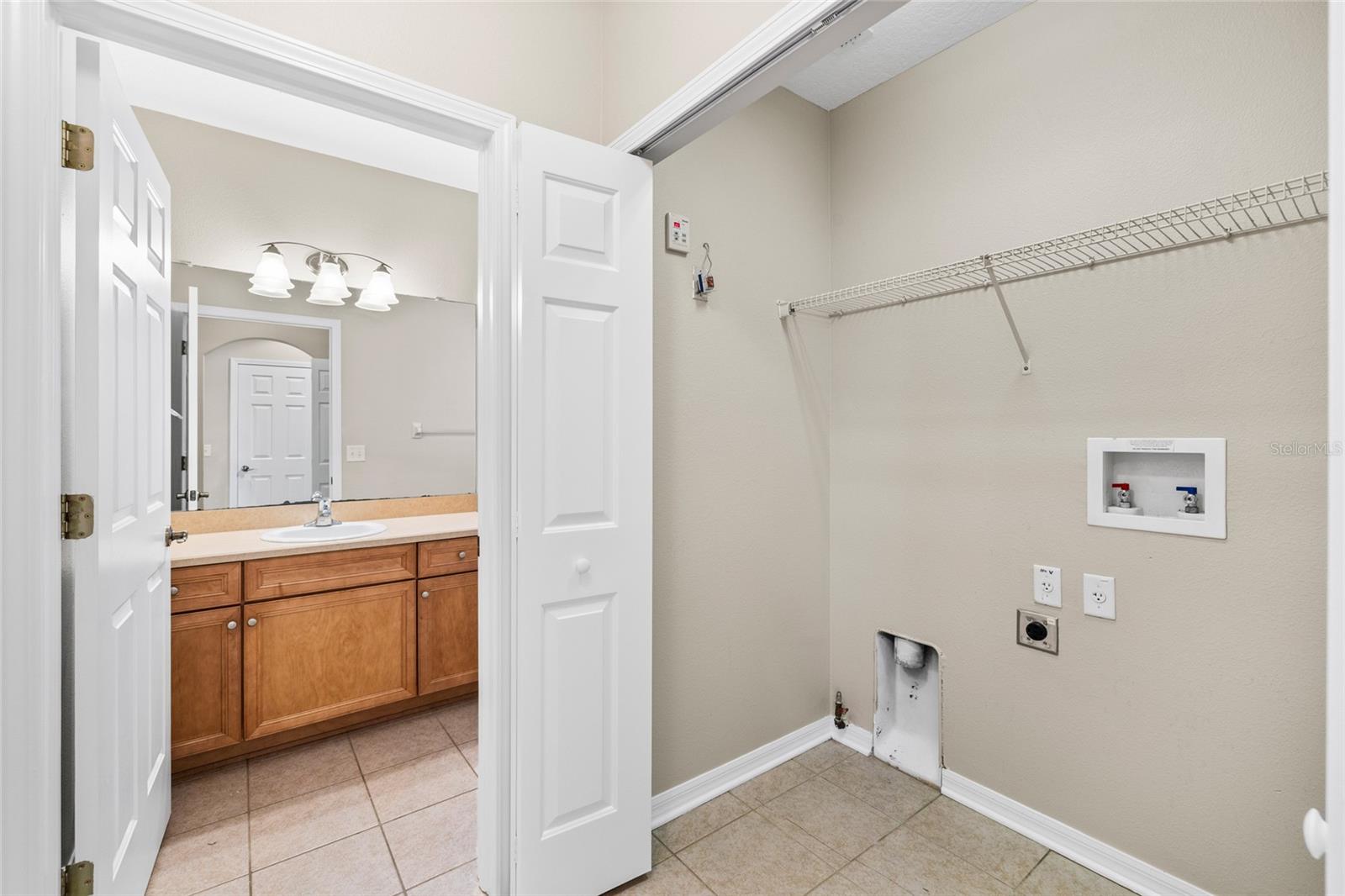 5906 BEACONPARK ST — photo 28