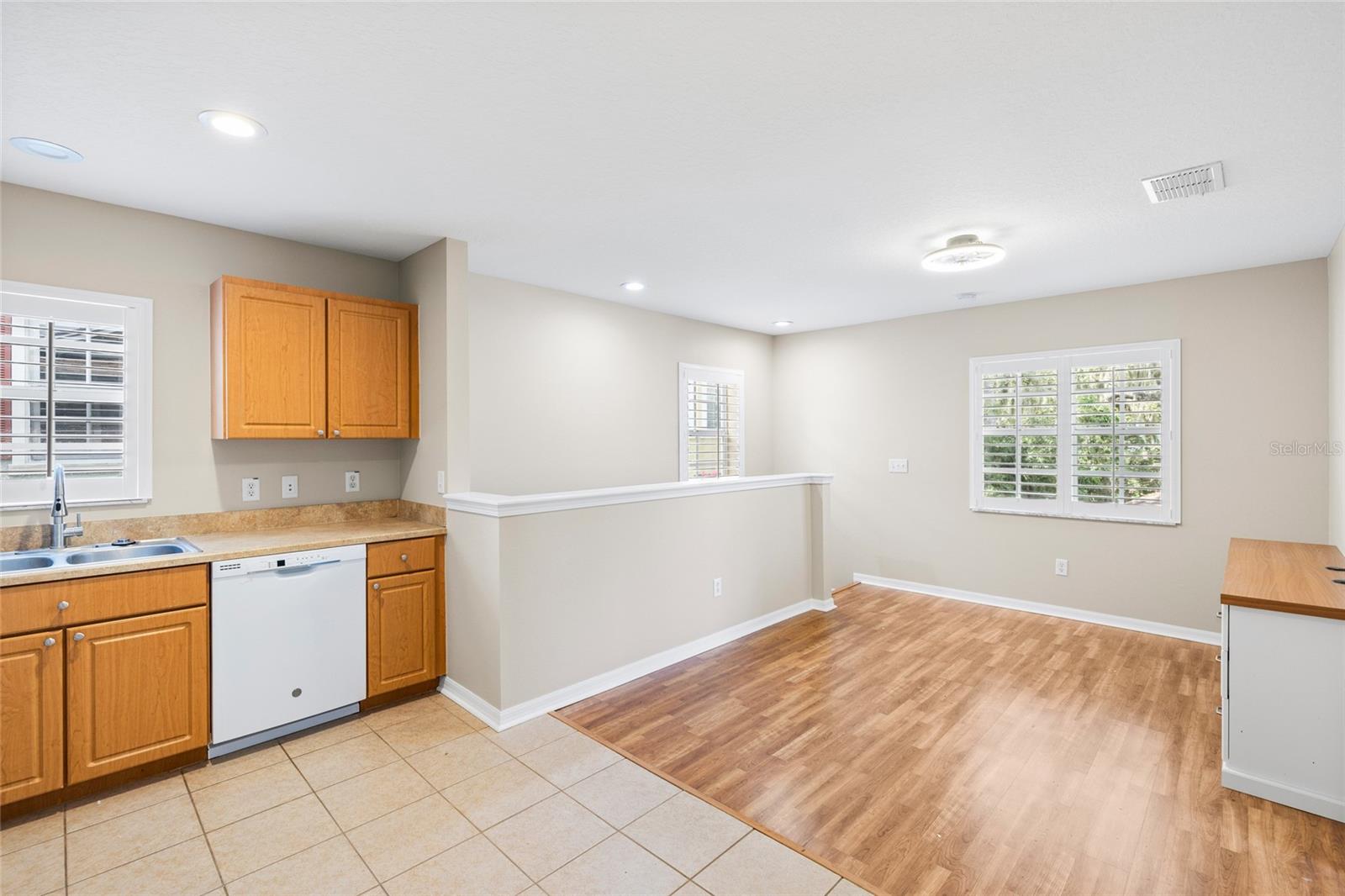 5906 BEACONPARK ST — photo 52
