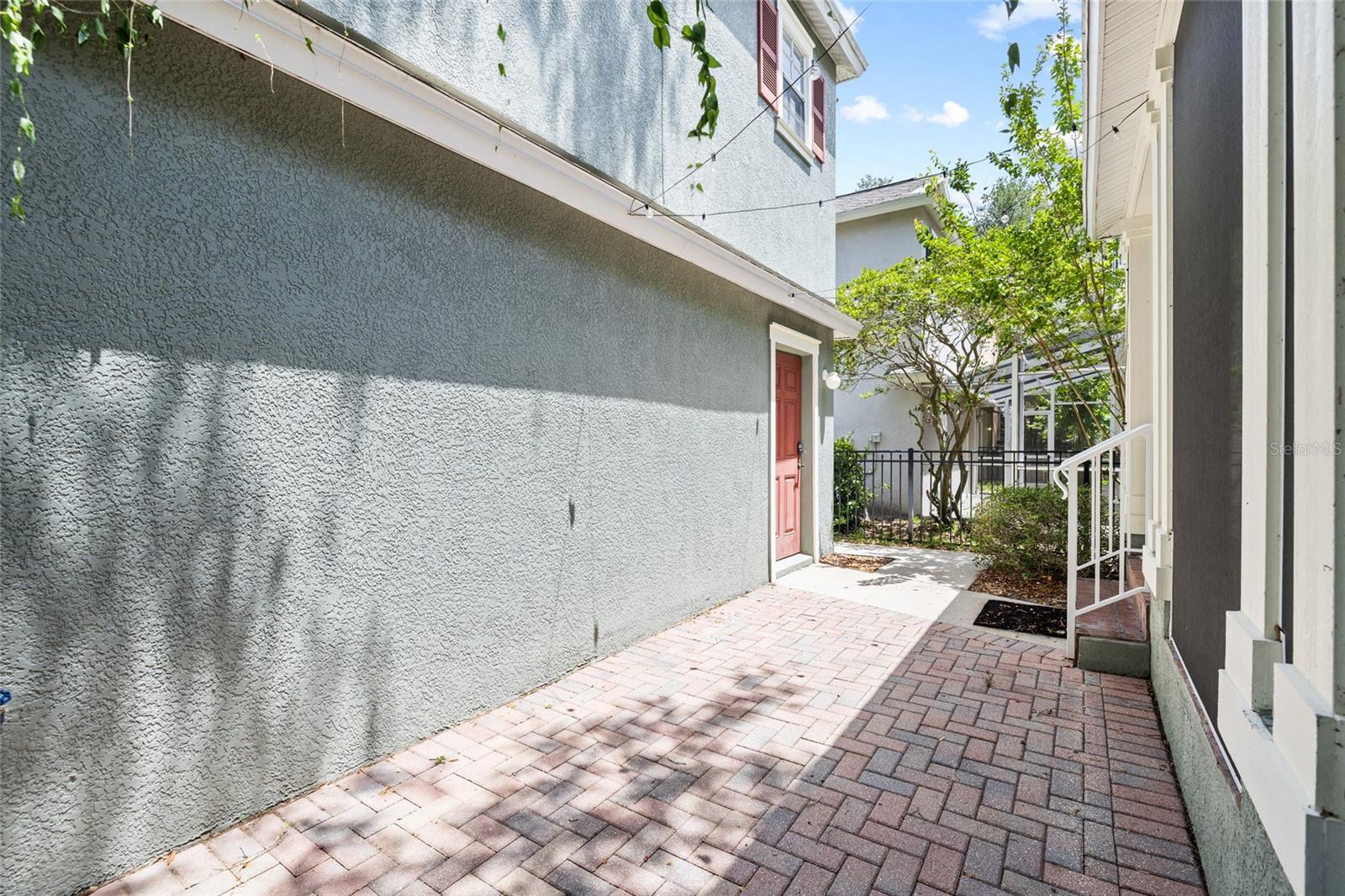 5906 BEACONPARK ST — photo 48