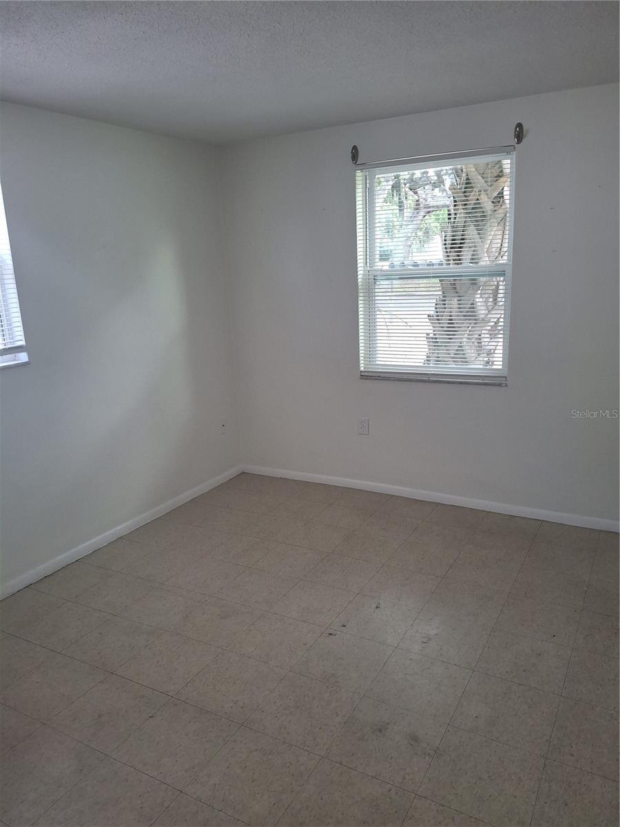 6229 HARRISON ST — photo 3